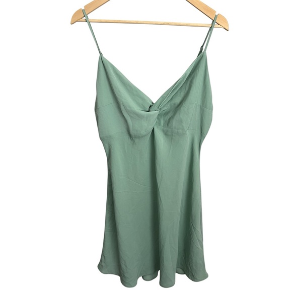 Abercrombie & Fitch Dresses & Skirts - Abercrombie & Fitch Green Twist Mini Dress 💚